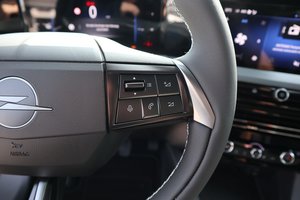 OPEL Mokka EDITION Plus/TECH & KOMFORT-Paket / NAVI !