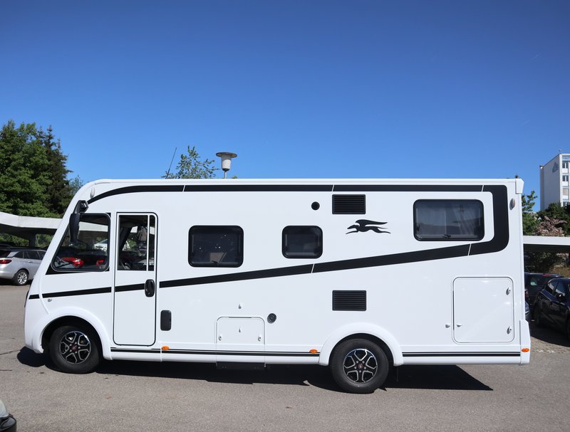 LAIKA Kosmo H1319 /PREIS KRACHER /TV-SAT-NAVI-MARKISE