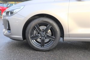 HYUNDAI i30 TREND PLUS / SITZHEIZ/MET/TEMPOMAT/KLIMA...