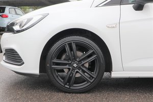 OPEL Astra AUTOMATIK/ DYNAMIK /TOP-Auss. / NAVI /ACC/