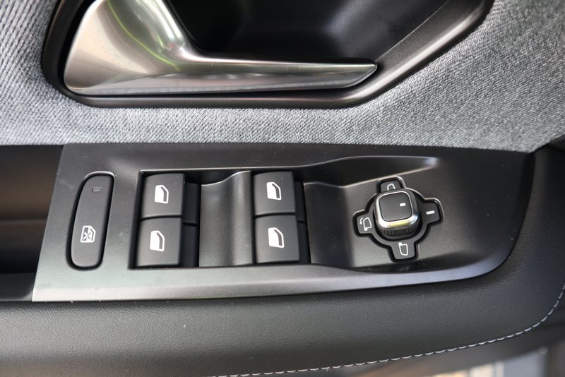 OPEL Grandland PLUGIN/KOMF+TECH-P/ALU 19/ OBC 7,4KWH