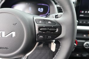 KIA Stonic TOP DEAL / NAVI / Sitzheiz. / ALU / uvm.