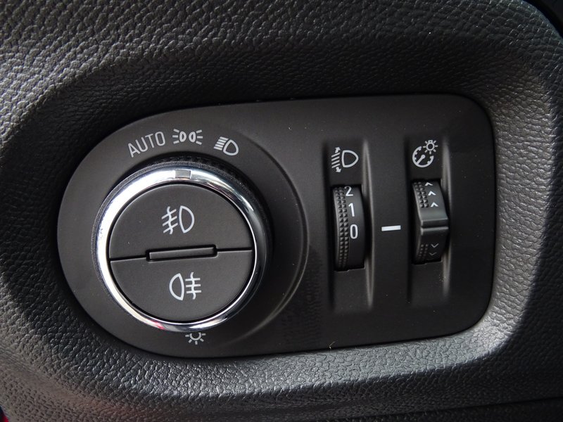 OPEL Corsa Edition Klima/LED/SH/Allwetterreifen BC