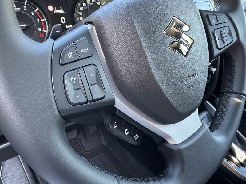 SUZUKI Vitara COMFORT/neue AUTOMATIK!/NAVI/ACC/ u.v.m.