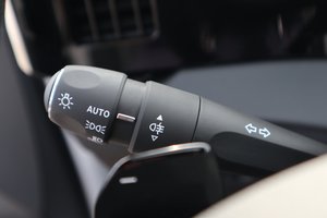OPEL Astra Edition/Sitzheizung/Kom.-Pak/RÜ-KAM LED/BC