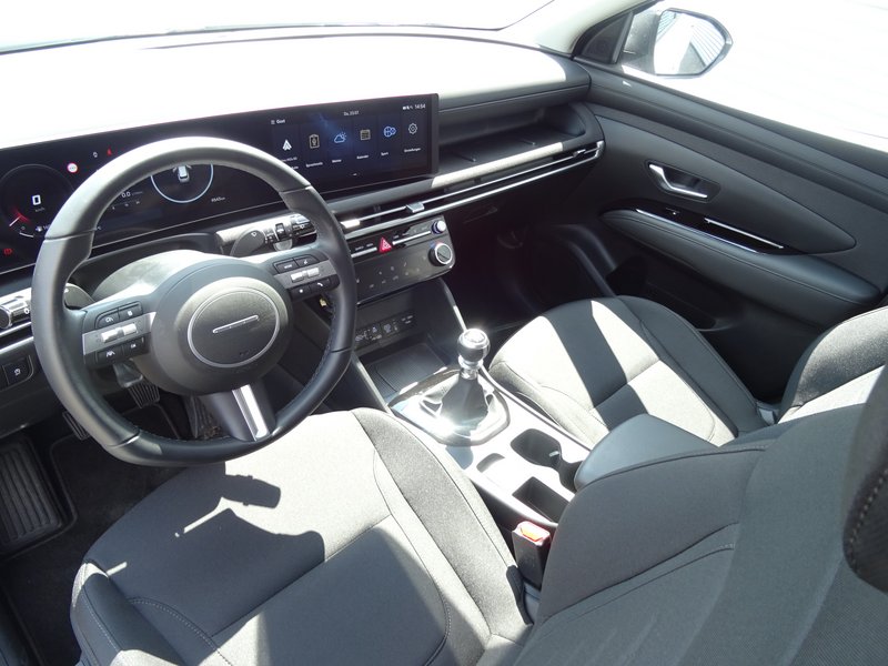 HYUNDAI Tucson Select 2WD Rückfahrkamera, Navigation