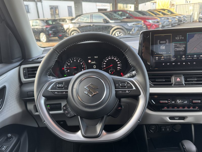 SUZUKI Swift NEUES MODELL/COMFORT/AUTOMATIK/NAVI/uvm.