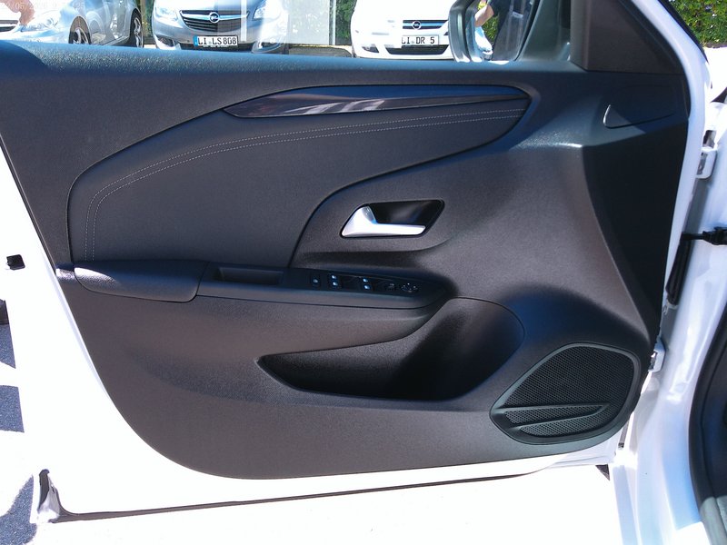 OPEL Corsa F FACELIFT/ GS LINE / Sitzheiz / 1.Hand