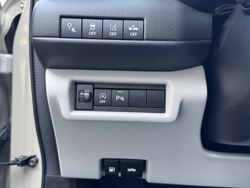 SUZUKI Swift Comfort AUTOMATIK/NAVI/SITZHEIZ/RÜ-KAM/UVM