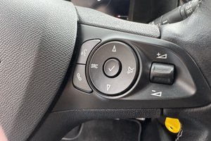 OPEL Corsa F GS Line / KLIMA / ALU / TEMPOMAT / BC