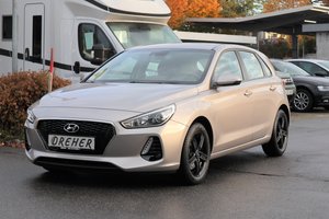 HYUNDAI i30 TREND PLUS / SITZHEIZ/MET/TEMPOMAT/KLIMA...