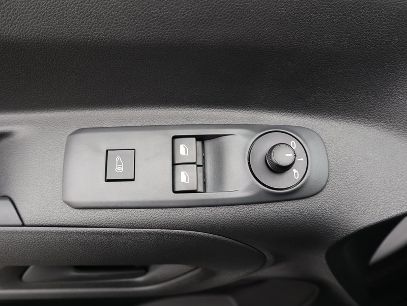 OPEL COMBO ELEKTRO / EDITION Plus / viele EXTRAS !