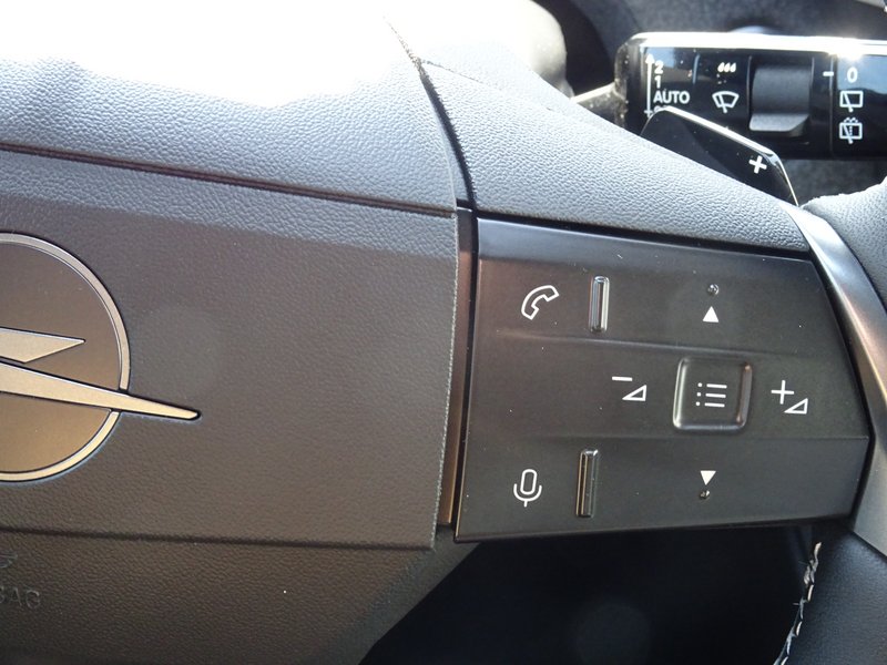 OPEL Grandland Edition Hybrid Komf.Paket Navi/Autom.
