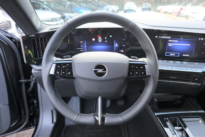 OPEL Astra Edition/Sitzheizung/Kom.-Pak/RÜ-KAM LED