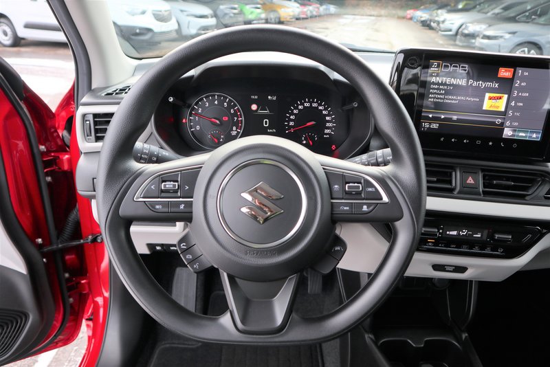 SUZUKI Swift Club /NAVI/Kamera/ACC/Klima/Metallic/uvm