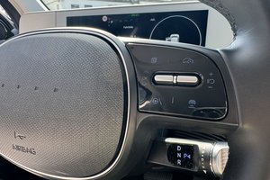 HYUNDAI IONIQ 5 / wenig km! / DYNAMIQ-Pak / Met / 800V