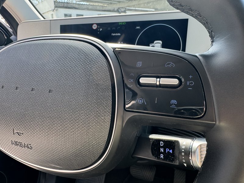 HYUNDAI IONIQ 5 / wenig km! / DYNAMIQ-Pak / Met / 800V
