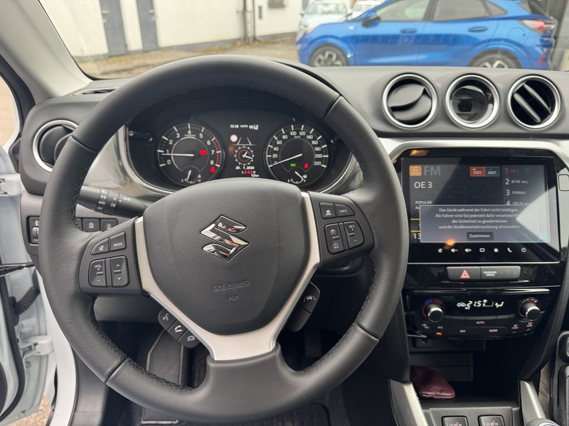 SUZUKI Vitara Comfort Plus+/ALLRAD/PANO-DACH/NAVI/129PS