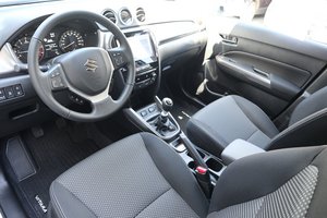 SUZUKI Vitara 2WD/ TOP DEAL /NAVI/ALU/SITZHEIZ/MET/uvm.