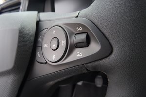 OPEL Corsa Edition Klima/LED/SH/Allwetterreifen BC