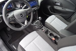 OPEL Corsa Edition Winter-/Komfort-/Tech Paket Autom.