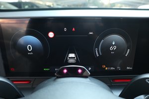 HYUNDAI Kona Elektro N-Line 65kWh Klima/LED/Park-Assist.