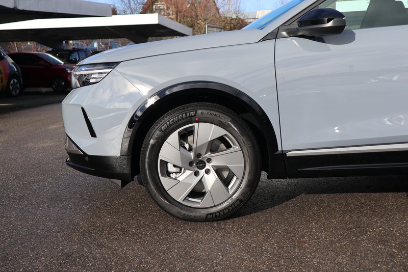 OPEL Grandland PLUGIN/KOMF+TECH-P/ALU 19/ OBC 7,4KWH