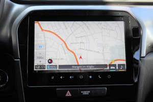 SUZUKI Vitara 2WD/ TOP DEAL /NAVI/ALU/SITZHEIZ/MET/uvm.