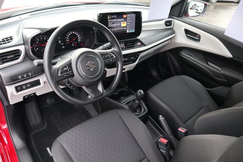 SUZUKI Swift Club /NAVI/Kamera/ACC/Klima/Metallic/uvm
