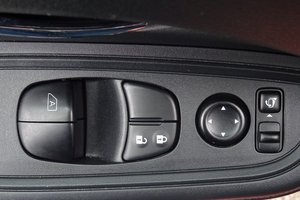 NISSAN Micra N-Way / NAVI /Rü-KAMERA/PDC/Sitzheiz./ALU