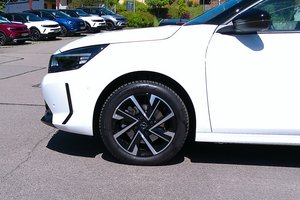 OPEL Corsa F FACELIFT/ GS LINE / Sitzheiz / 1.Hand
