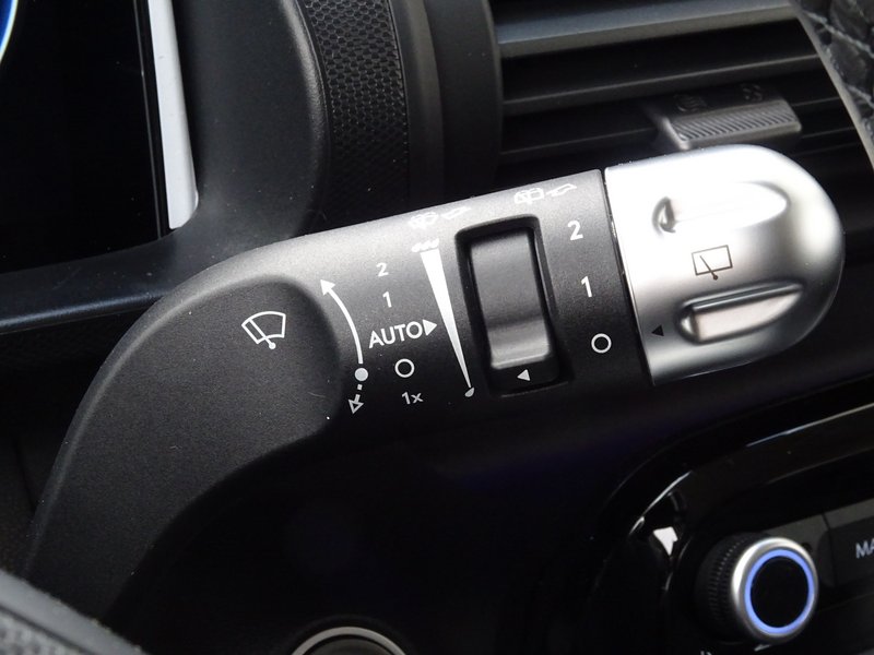 HYUNDAI INSTER EV Prime/Technik-Paket Navi/Klima/BC