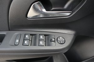 OPEL Corsa GS PLUS / TOP AUSSTATT./VIELE PAKETE/1.Hd.