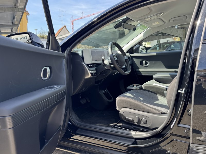 HYUNDAI IONIQ 5 / wenig km! / DYNAMIQ-Pak / Met / 800V