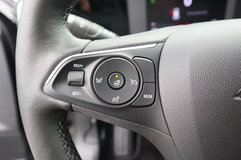 OPEL Mokka BLACK BEAUTY/ ELEGANCE / NAVI / SITZHEIZ.