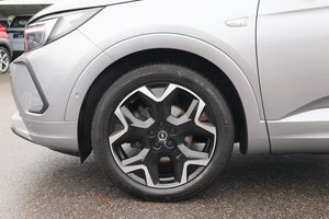 OPEL Grandland 1.2 Turbo Ultimate Navi/Klima/Sitzhzg.