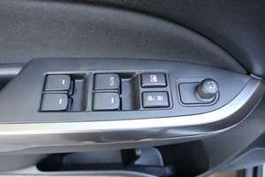 SUZUKI Vitara 2WD/ TOP DEAL /NAVI/ALU/SITZHEIZ/MET/uvm.