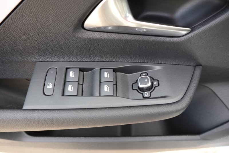 OPEL Astra Edition/Sitzheizung/Kom.-Pak/RÜ-KAM LED/BC