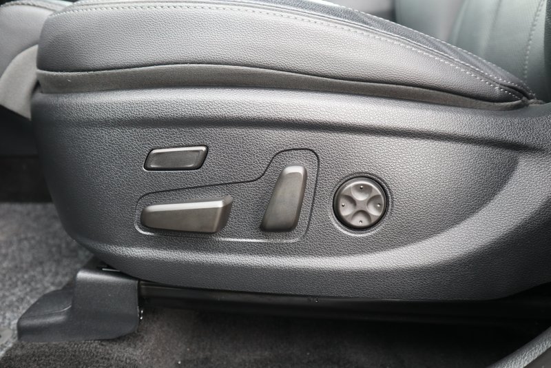 HYUNDAI Santa Fe 2.2 CRDi DPF Premium 4WD Sitzhzg./LED