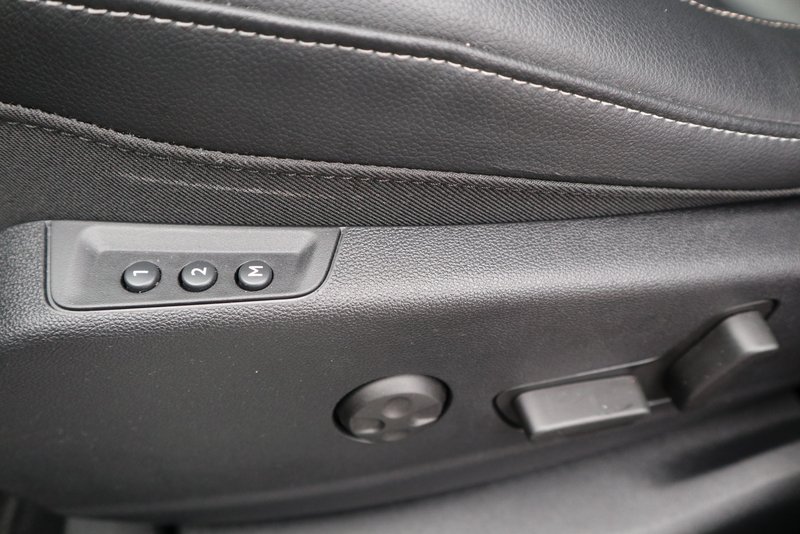 OPEL Grandland 1.2 Turbo Ultimate Navi/Klima/Sitzhzg.