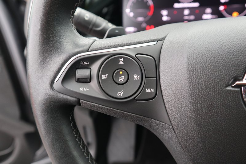 OPEL Grandland 1.2 Turbo Ultimate Navi/Klima/Sitzhzg.