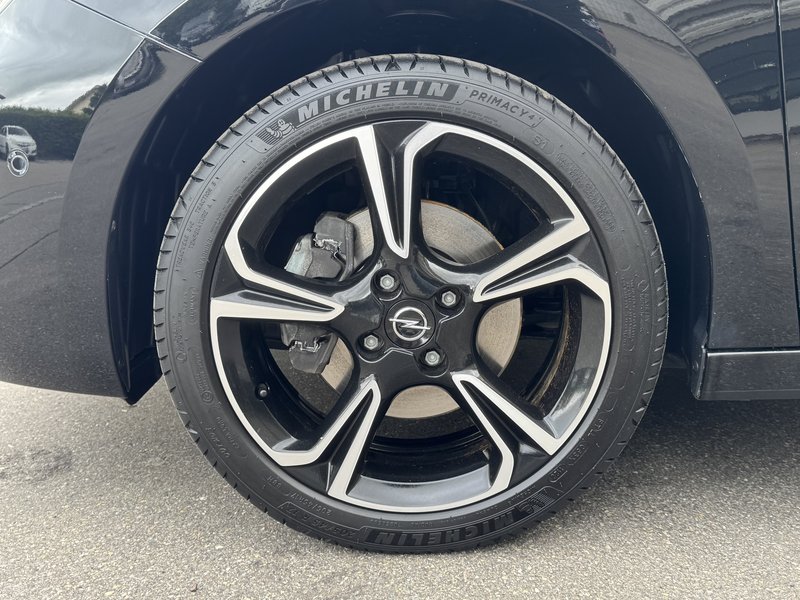 OPEL Corsa F GS Line / KLIMA / ALU / TEMPOMAT / BC
