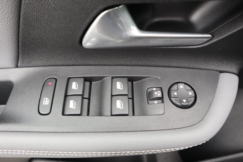 OPEL Mokka BLACK BEAUTY/ ELEGANCE / NAVI / SITZHEIZ.