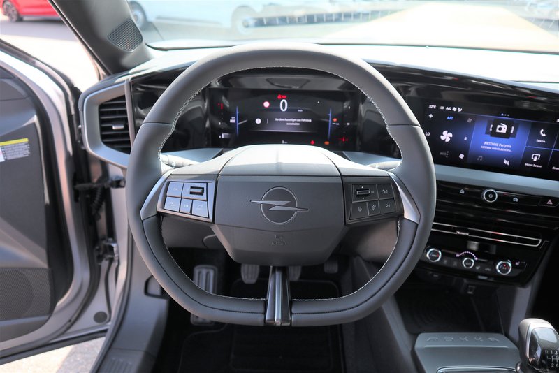 OPEL Mokka EDITION Plus/TECH & KOMFORT-Paket / NAVI !