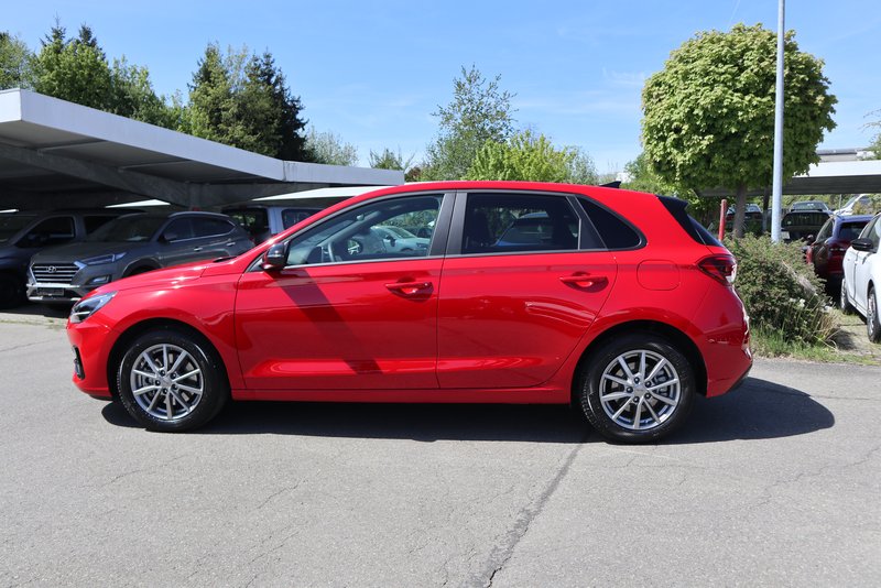 HYUNDAI i30 1.5 T-GDI Advantage Mild-Hybrid LED/Kamera