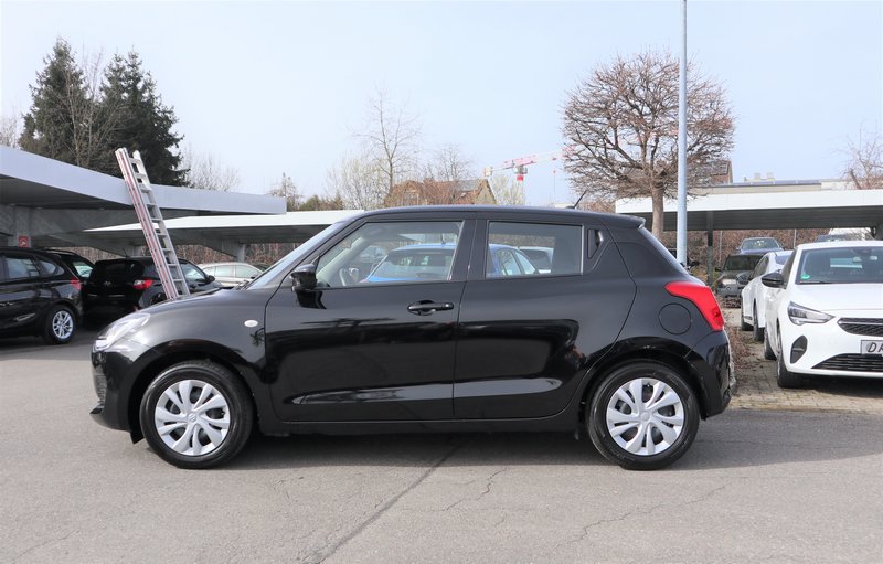 SUZUKI Swift CLUB HYBRID / 1 Hand / sparsam / wenig km