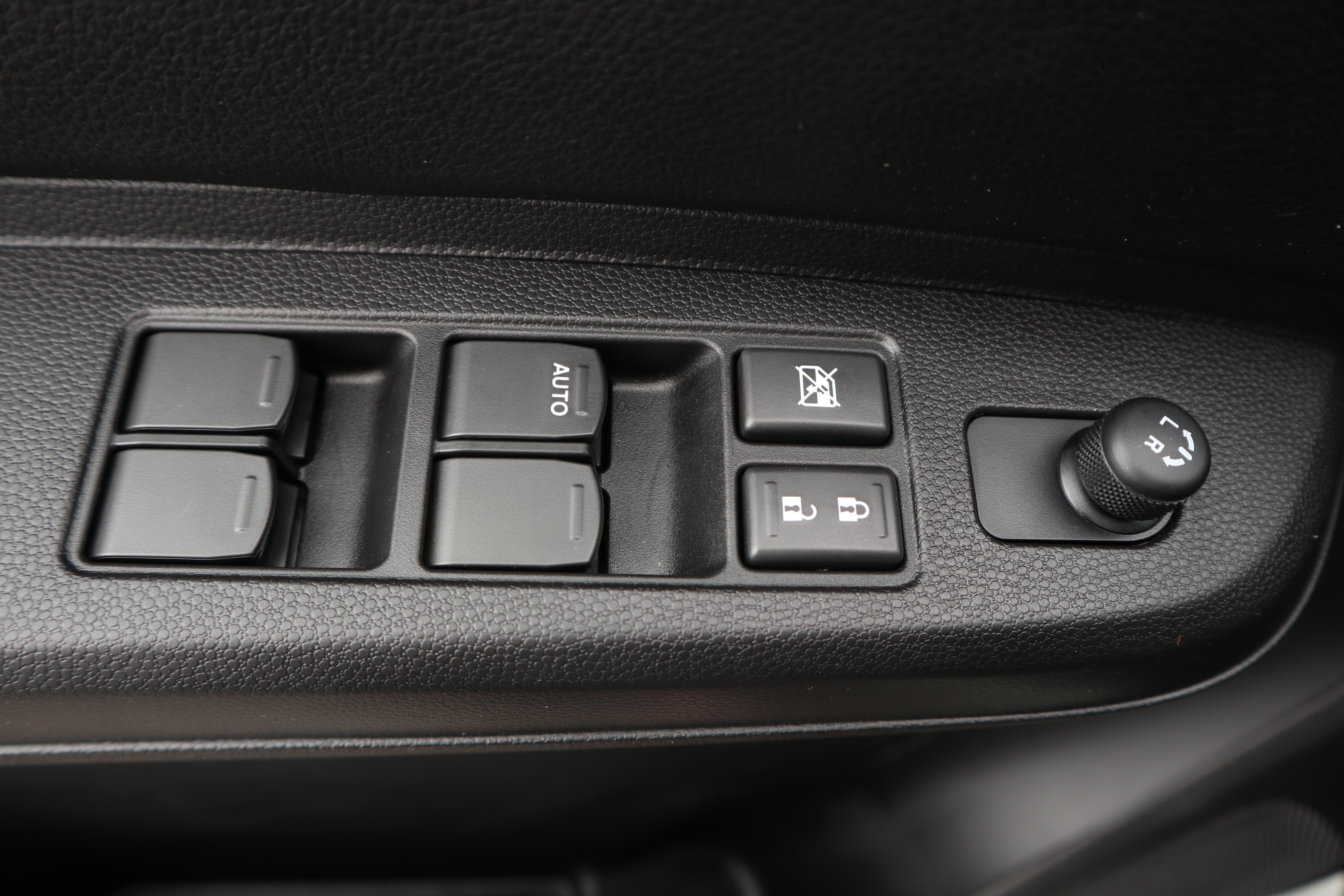 SUZUKI Ignis ELEGANCE Plus Hybrid/ ALLRAD 4x4/ NAVI /