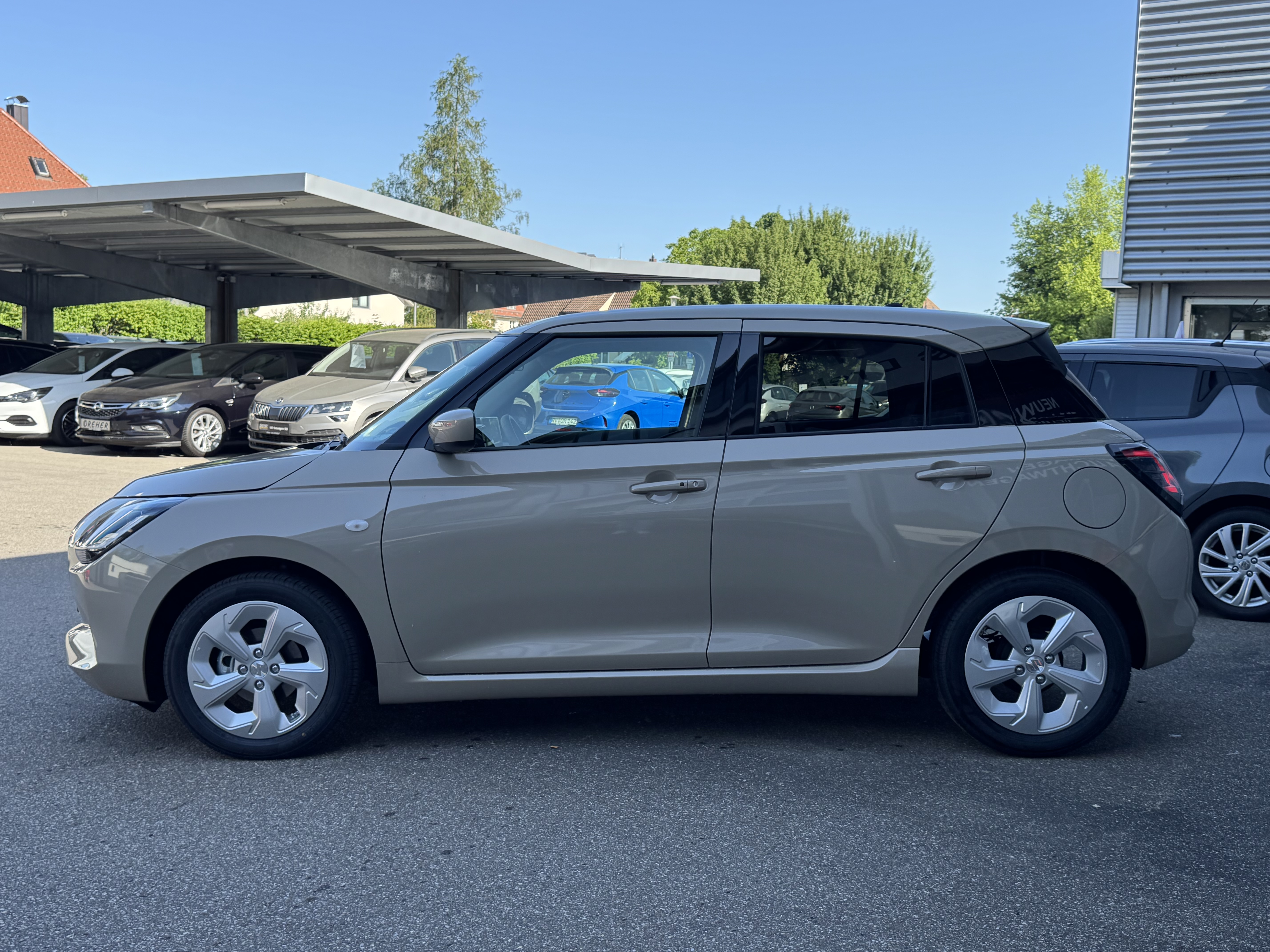SUZUKI Swift Comfort AUTOMATIK/NAVI/SITZHEIZ/RÜ-KAM/UVM