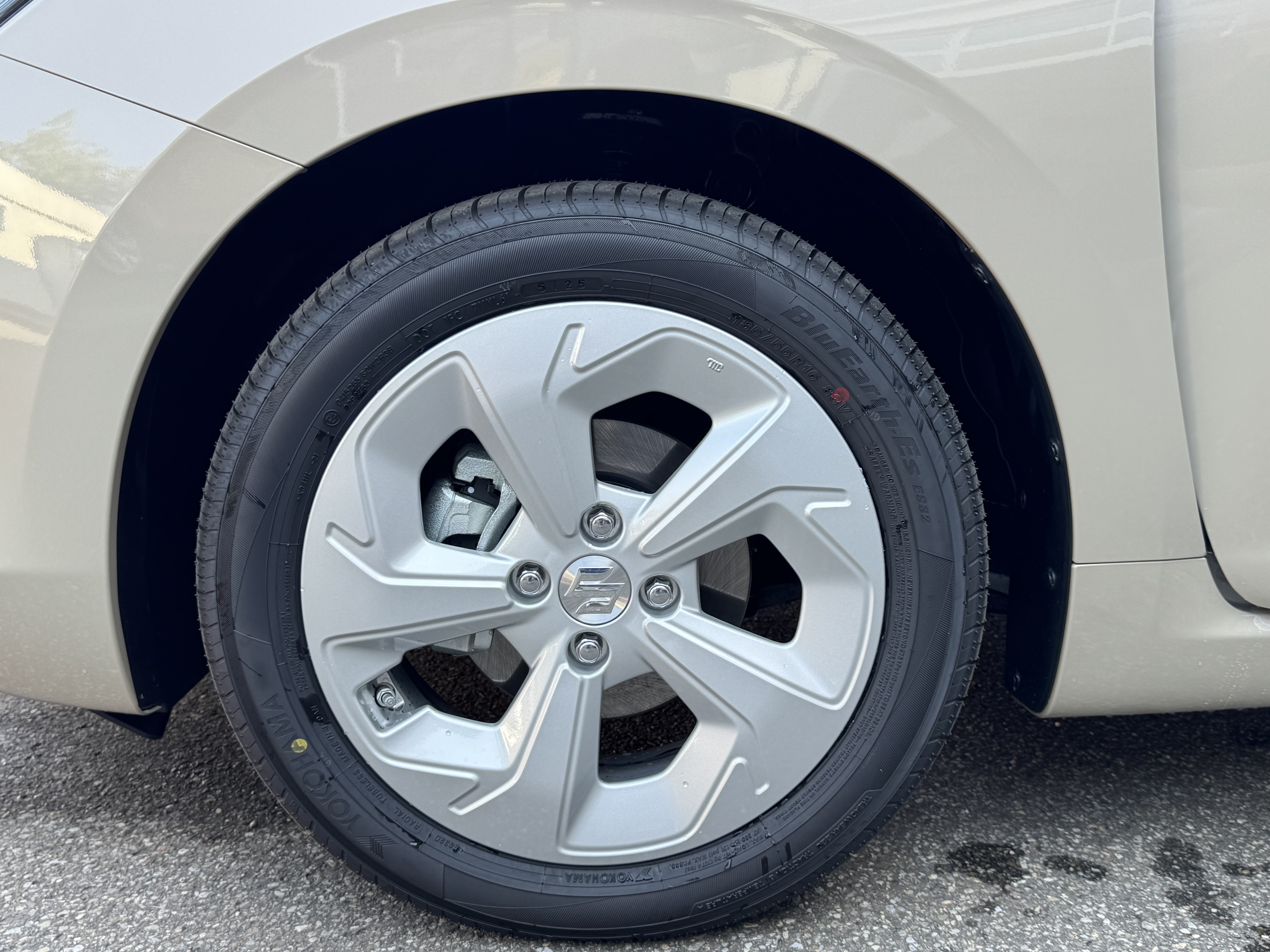 SUZUKI Swift Comfort AUTOMATIK/NAVI/SITZHEIZ/RÜ-KAM/UVM
