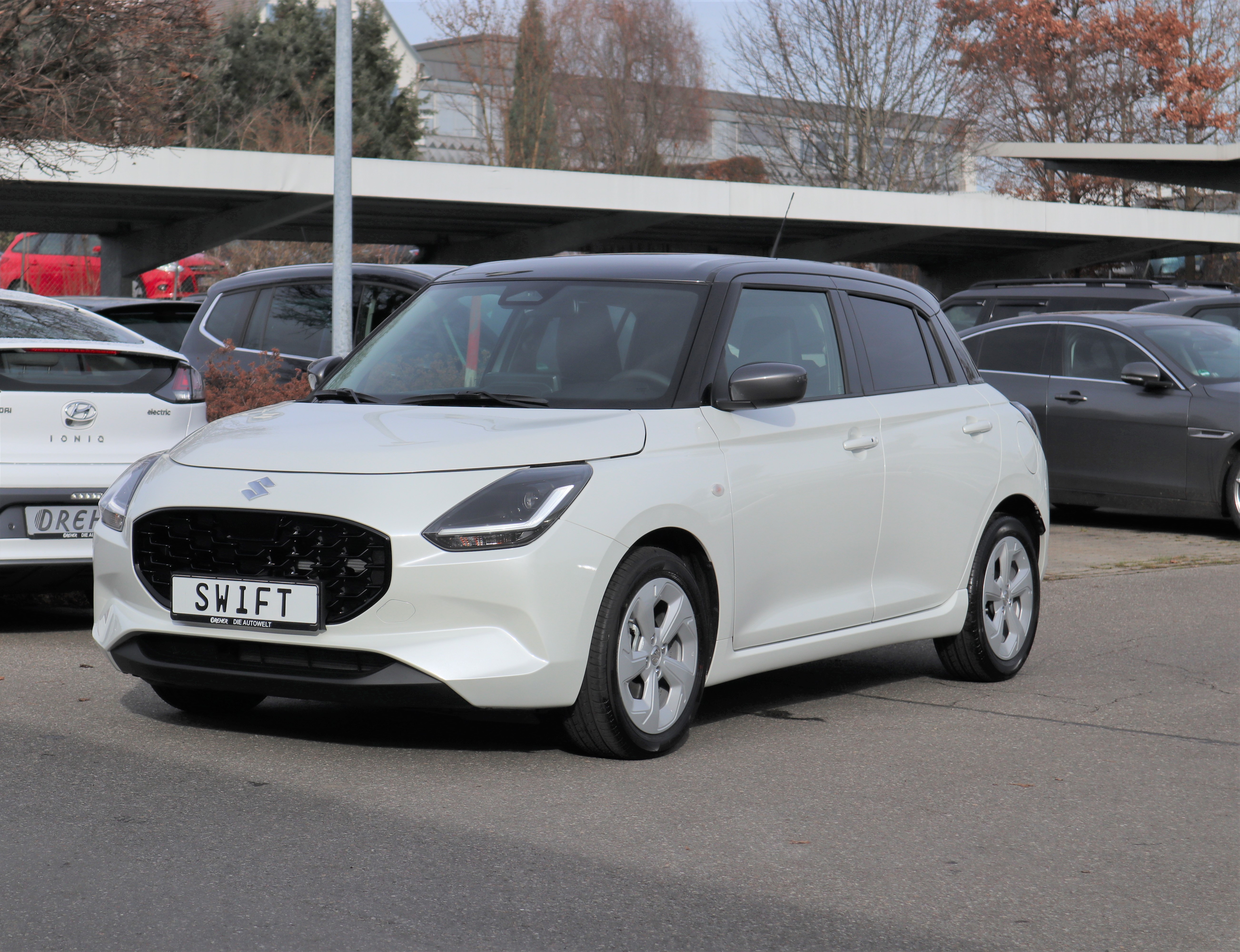 SUZUKI Swift COMFORT TOP-DEAL/2-FARBEN/NAVI/ACC/Rü-KAM